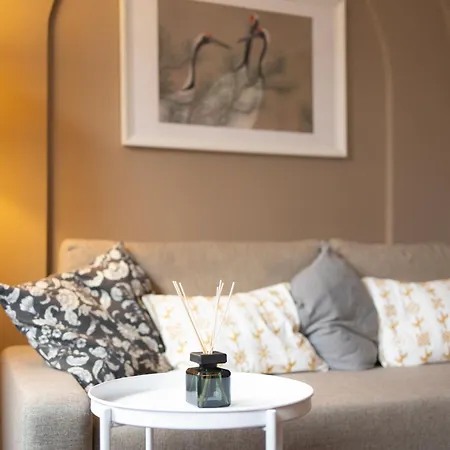 Huge With Sauna And Free Parking *