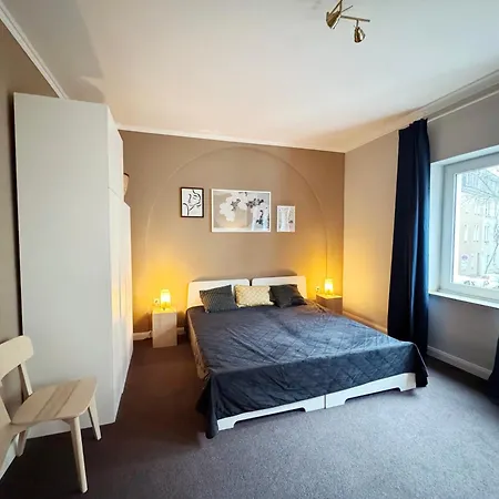 Huge With Sauna And Free Parking