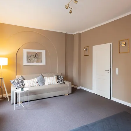 Huge With Sauna And Free Parking